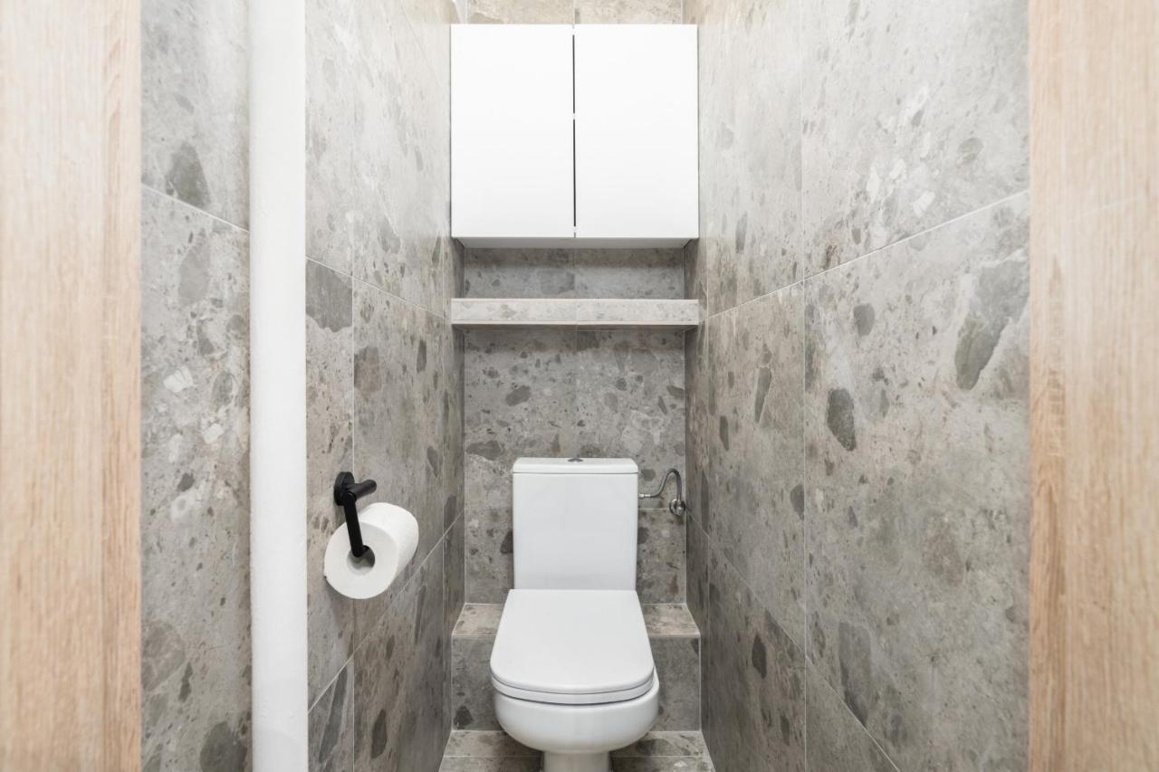 Stylish Apartment Near Wroclavia For 4 Guests By Noclegi Renters Wrocław Extérieur photo