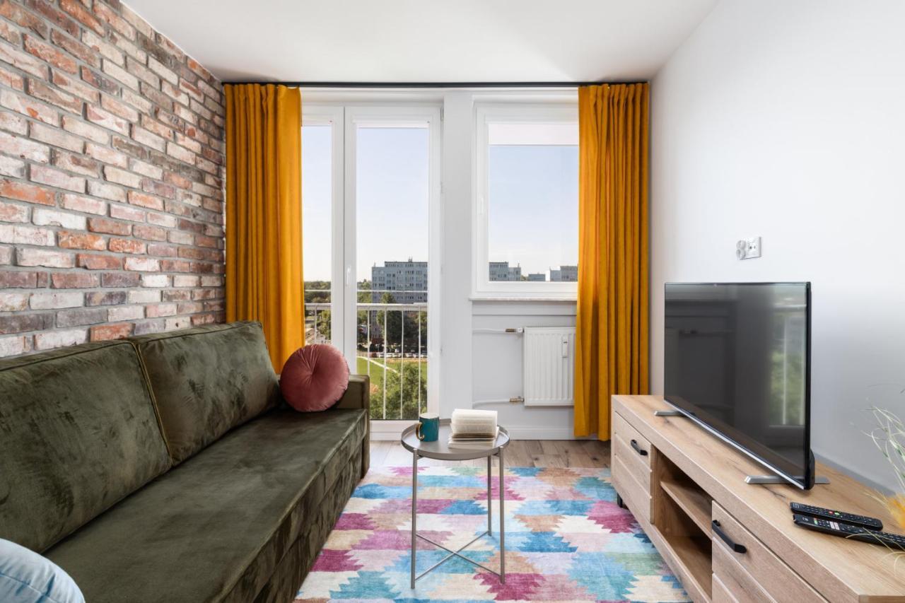 Stylish Apartment Near Wroclavia For 4 Guests By Noclegi Renters Wrocław Extérieur photo