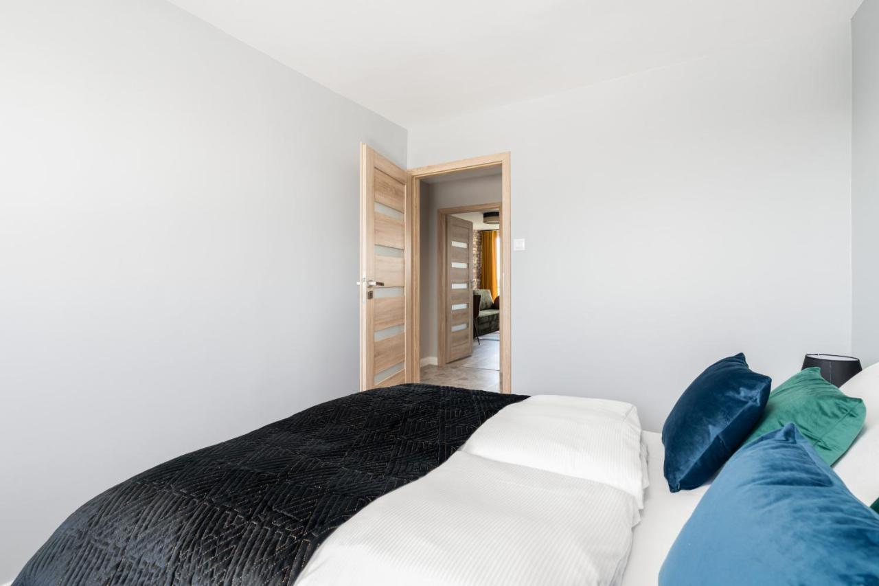 Stylish Apartment Near Wroclavia For 4 Guests By Noclegi Renters Wrocław Extérieur photo